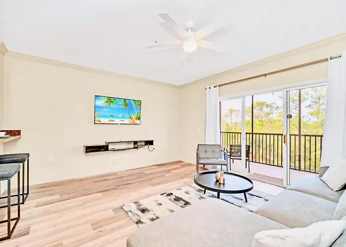 Spacious 2Br Condo With Pool & Hot Tub, Near Disney!