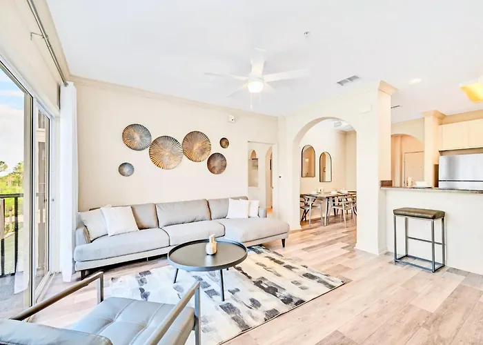 Spacious 2Br Condo With Pool & Hot Tub, Near Disney!