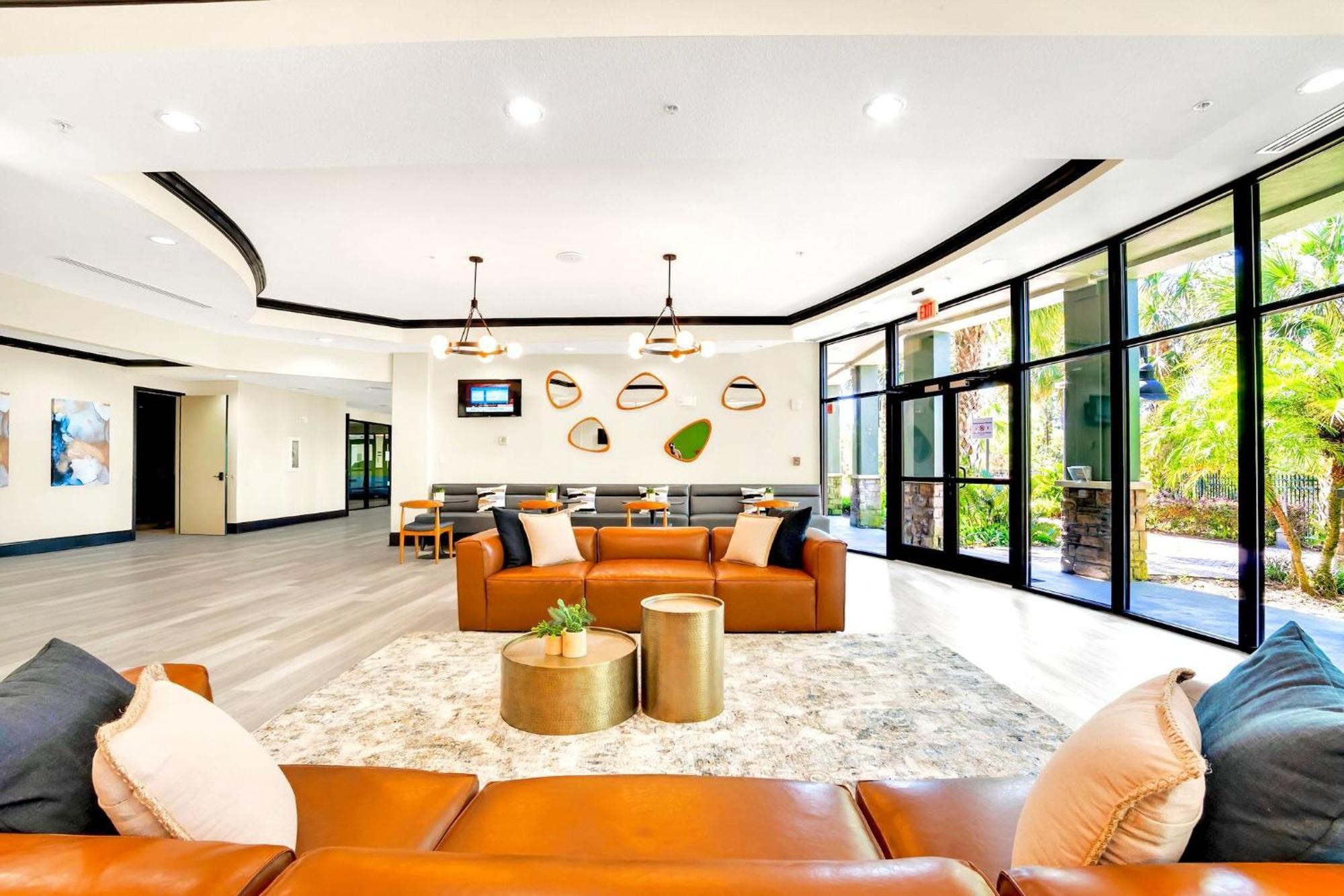 Spacious 2br With Pool & Hot Tub, Near Disney! Hébergement de vacances *
