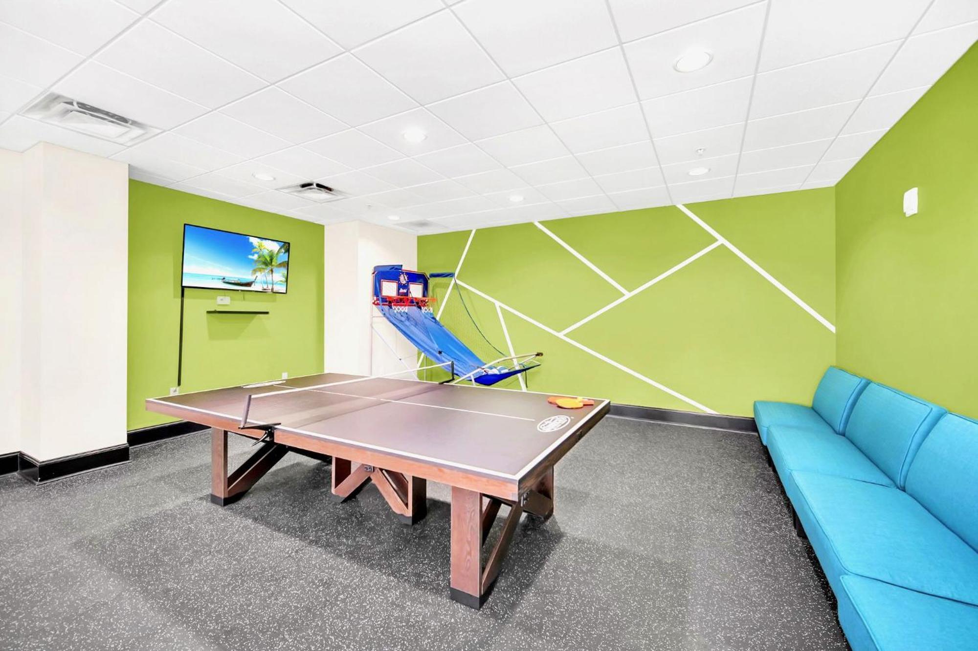 Hébergement de vacances Spacious 2br With Pool & Hot Tub, Near Disney!