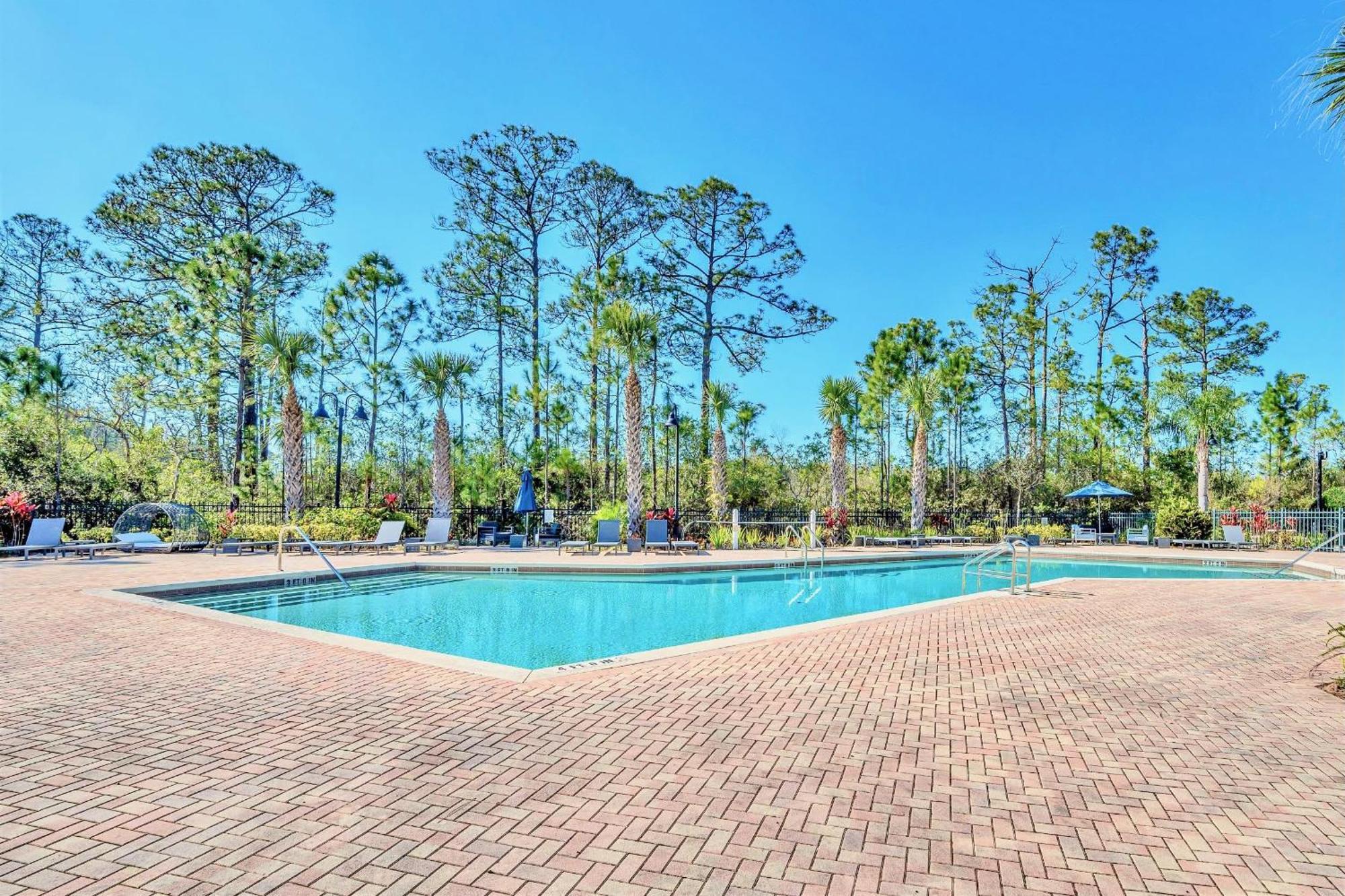 Hébergement de vacances Spacious 2br With Pool & Hot Tub, Near Disney! Orlando