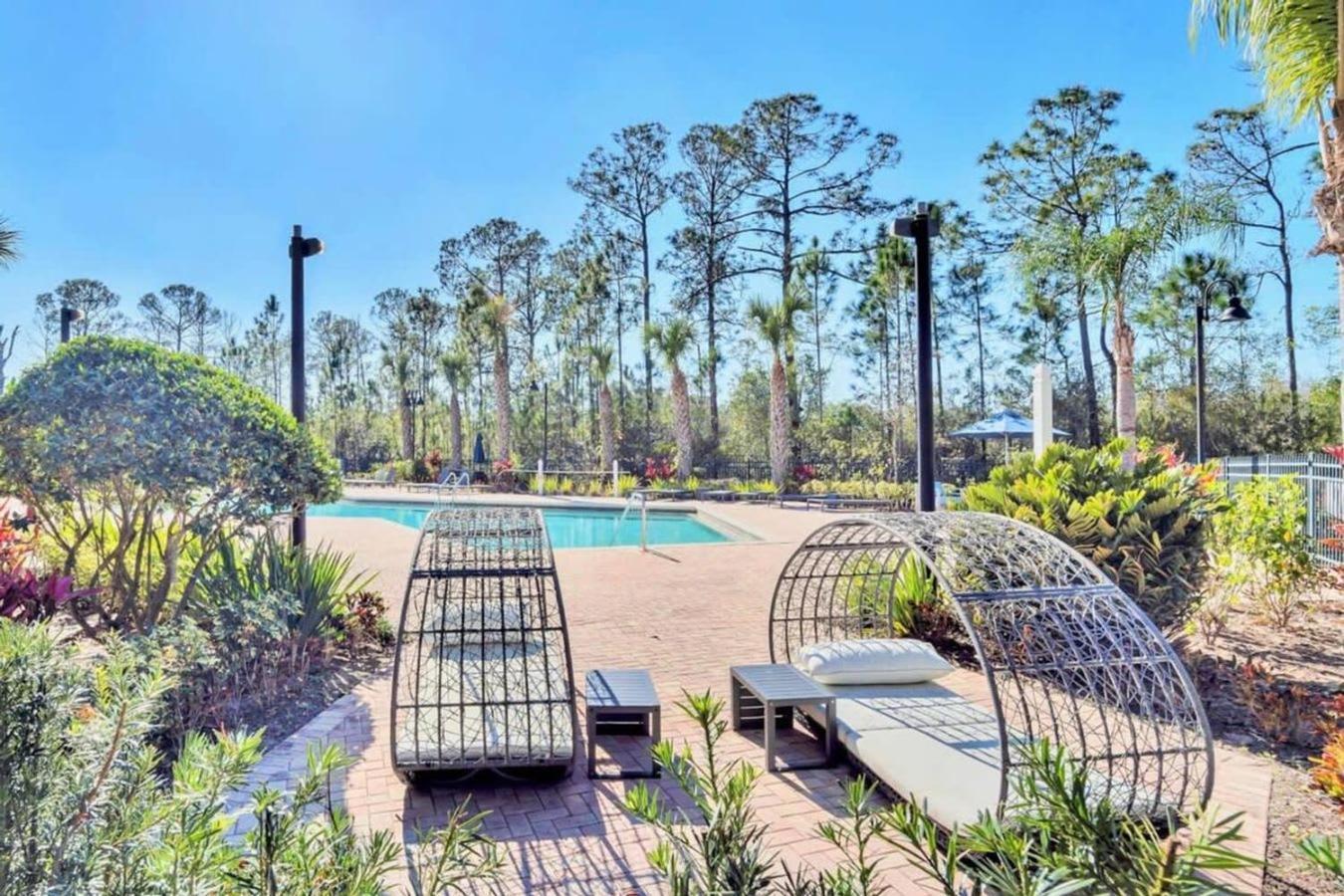 Spacious 2br With Pool & Hot Tub, Near Disney! Hébergement de vacances Orlando