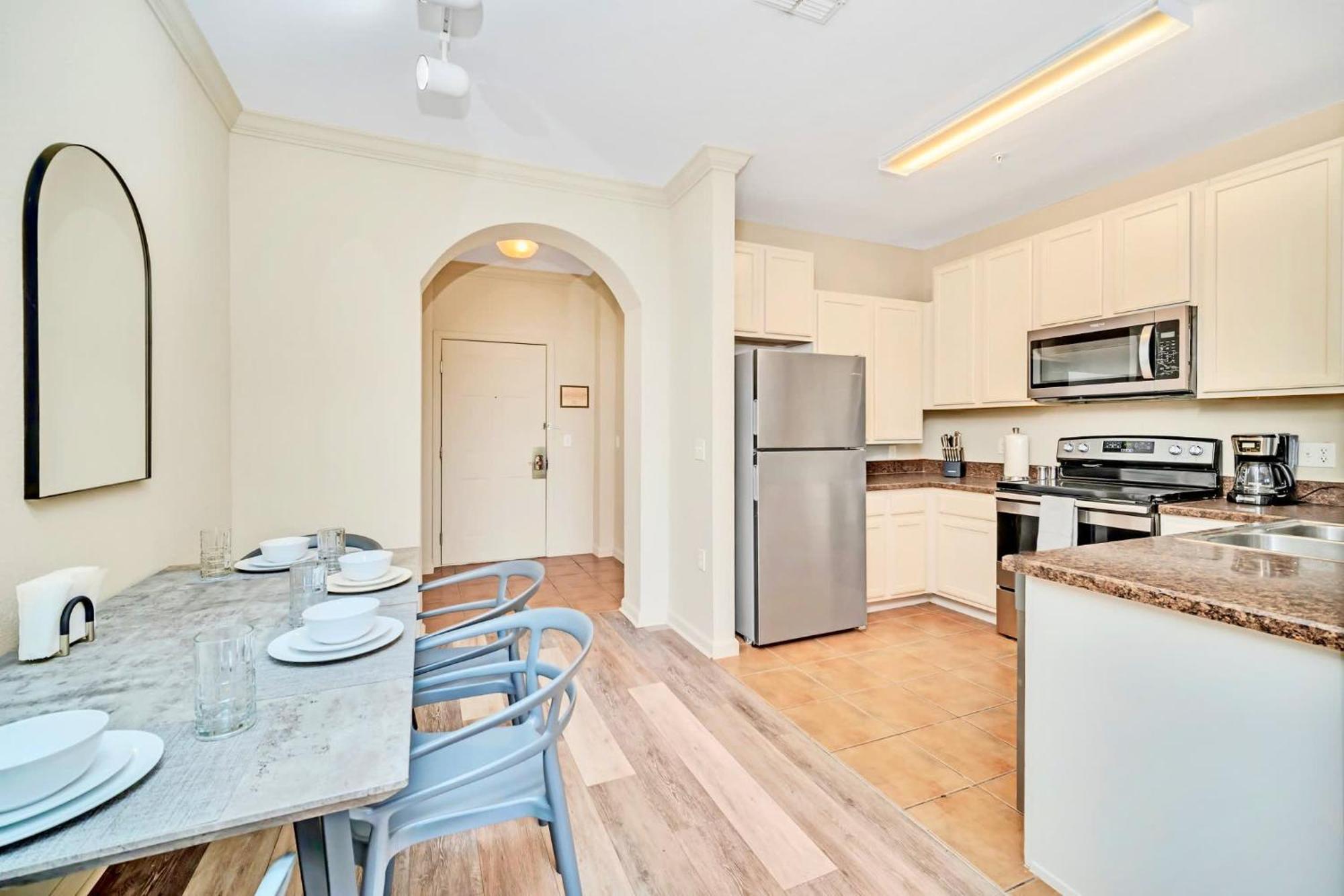 Hébergement de vacances Spacious 2br With Pool & Hot Tub, Near Disney!