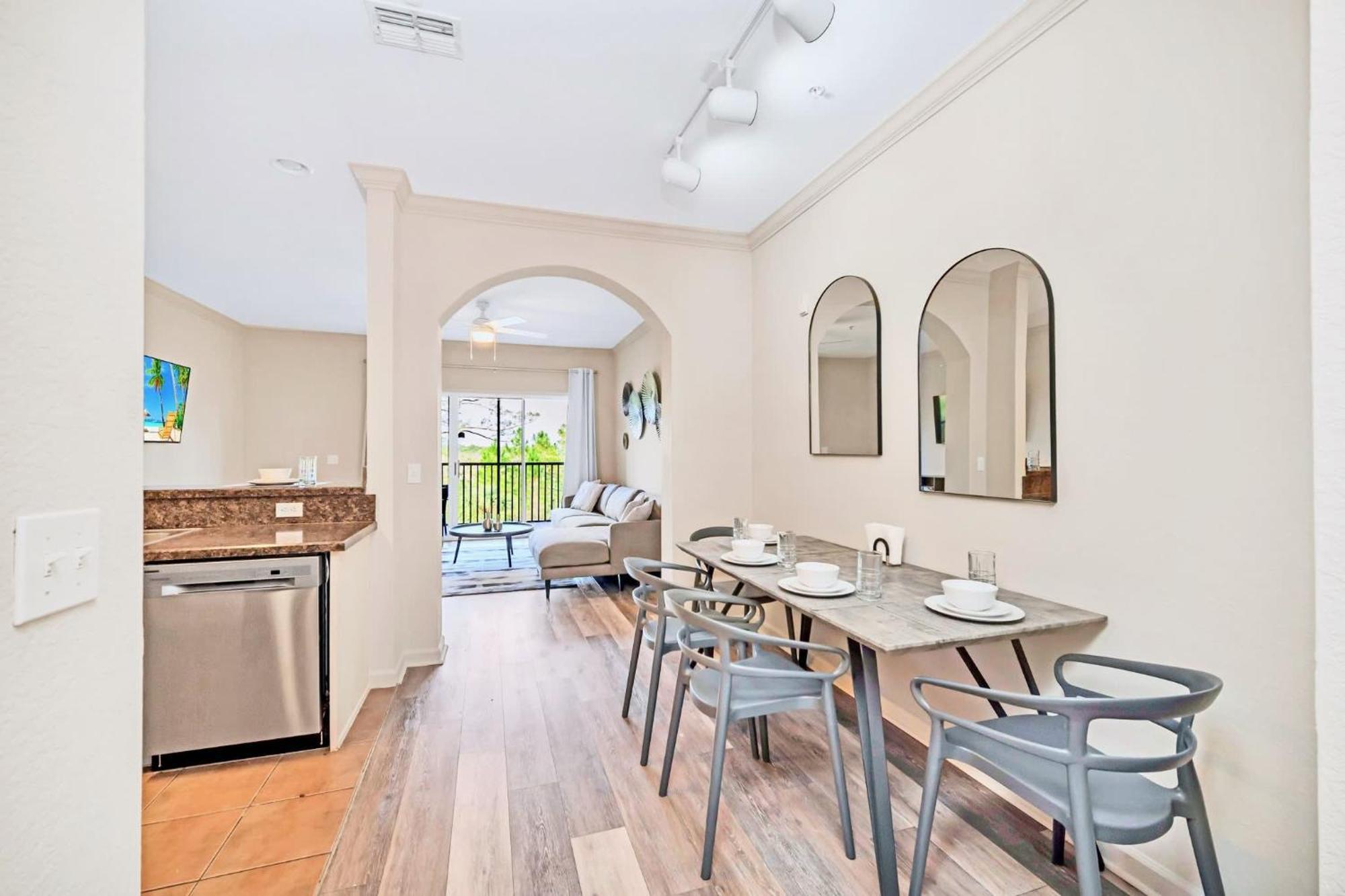 Hébergement de vacances Spacious 2br With Pool & Hot Tub, Near Disney! Orlando