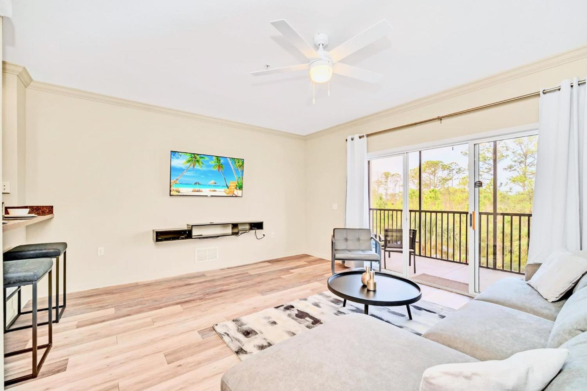 Spacious 2br With Pool & Hot Tub, Near Disney! Hébergement de vacances